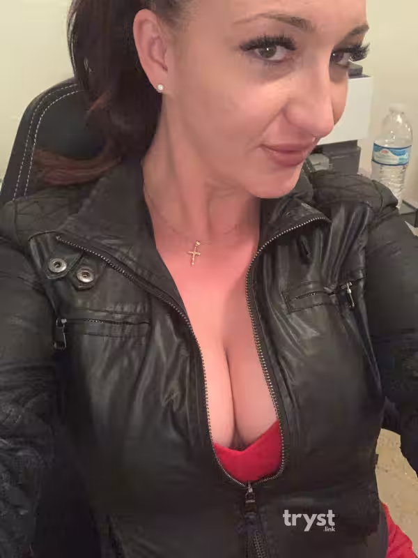 Escort/Massage Lyndsey Lux in San Diego, CA